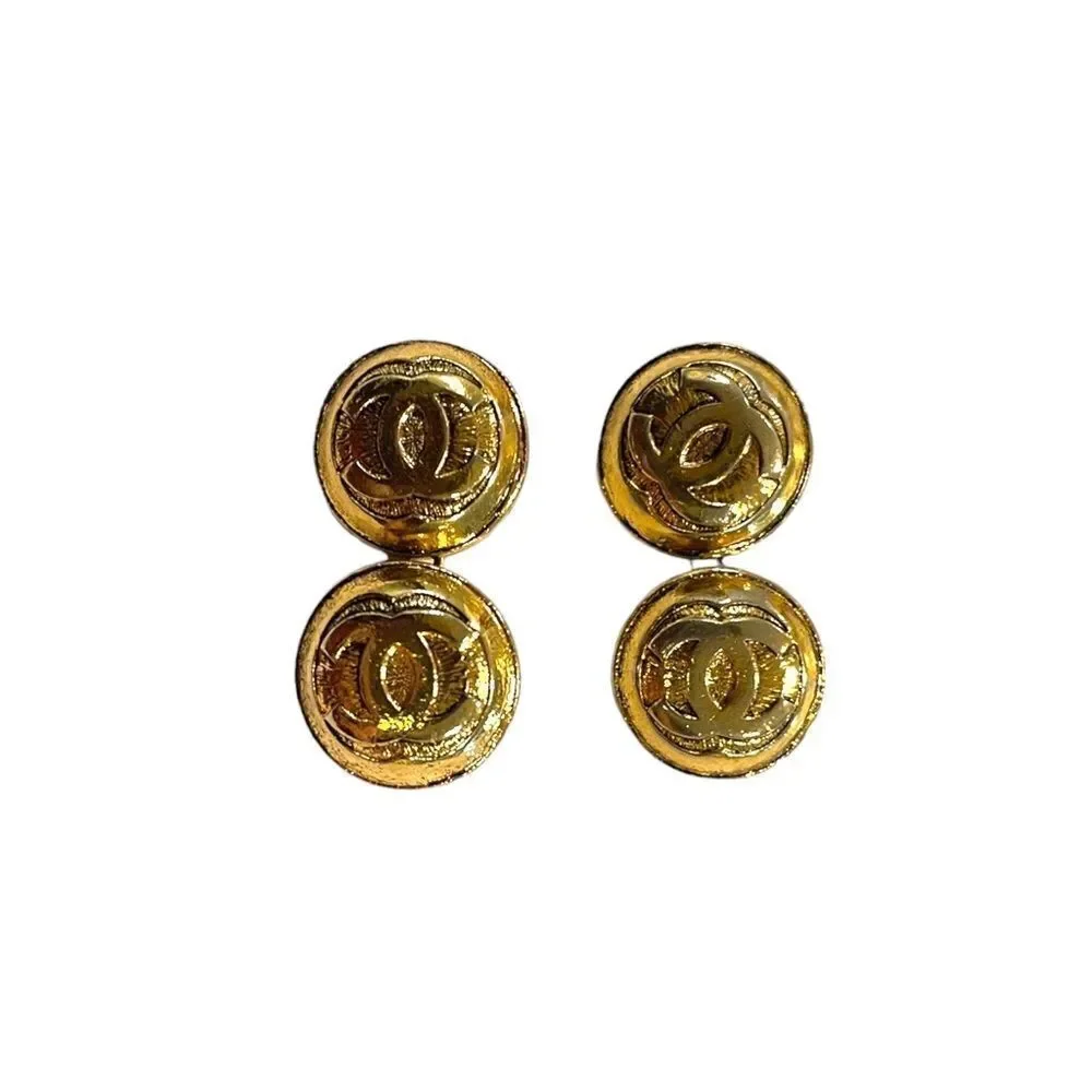 CHANEL Vintage Gold CC Logo Cufflinks/Buttons (1 Pair/4 Detachable Buttons)